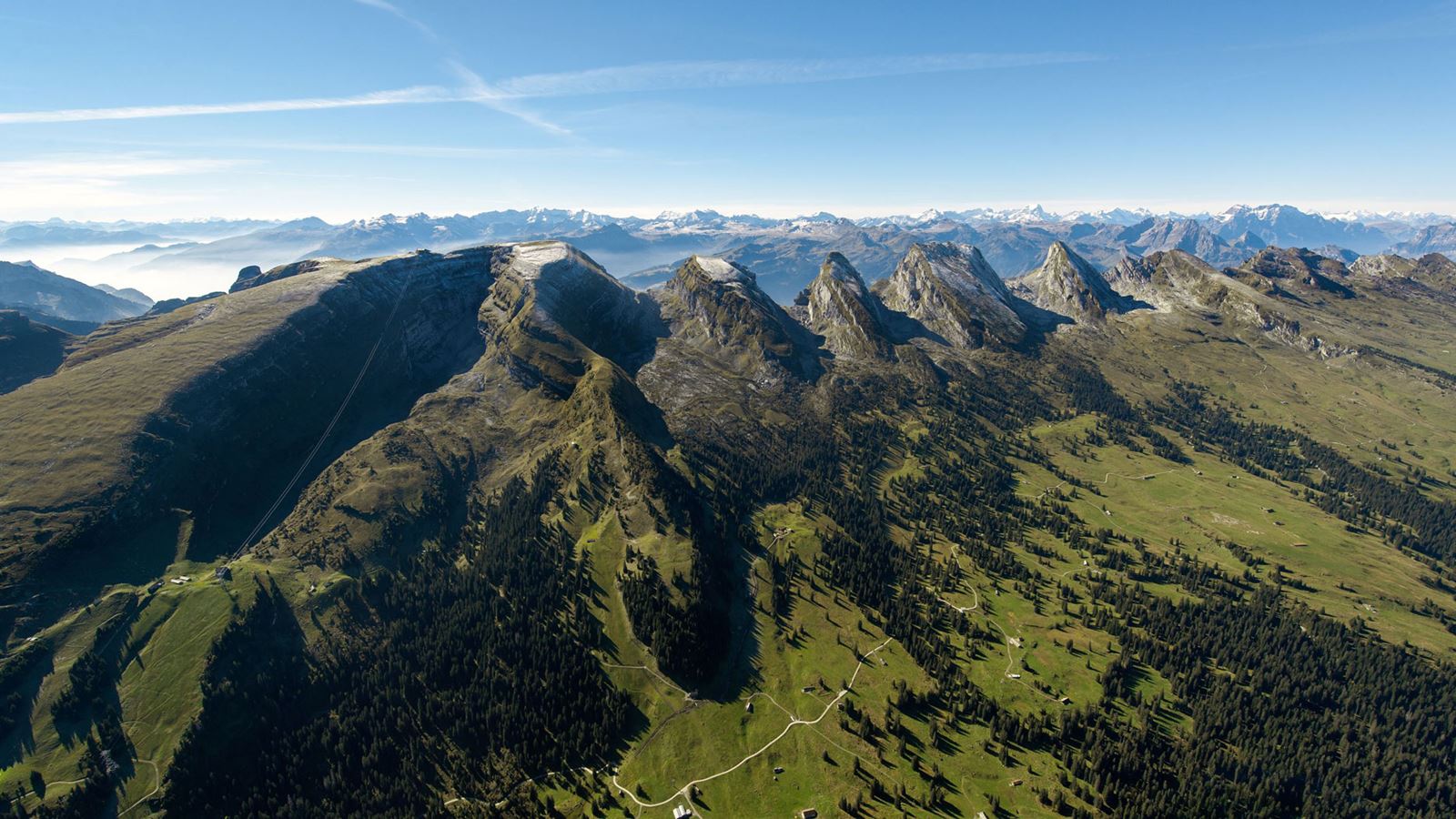 Alle Churfirsten auf einen Blick (Luftaufnahme)